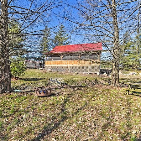 Honey House Cabin - A Quiet Countryside Retreat! Nappanee Eksteriør billede