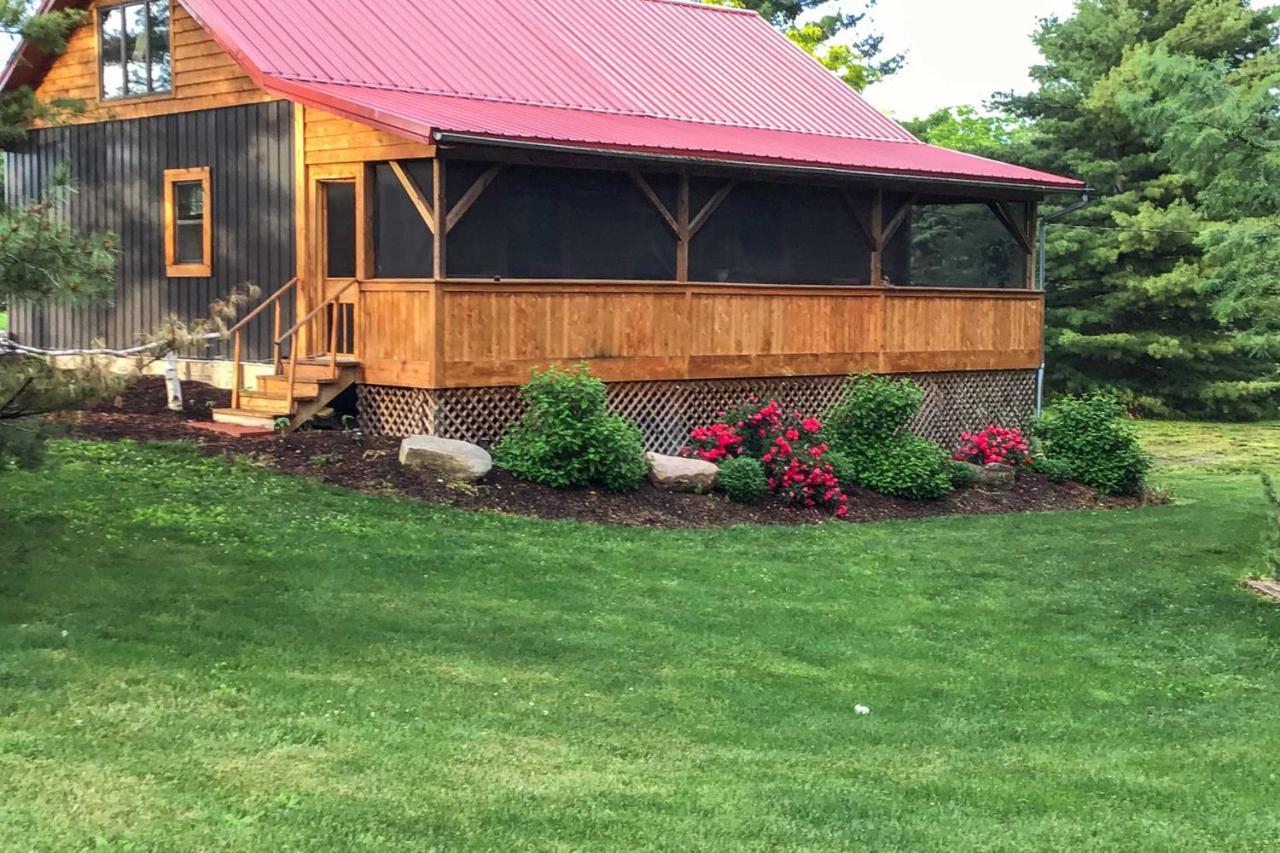 Honey House Cabin - A Quiet Countryside Retreat! Nappanee Eksteriør billede