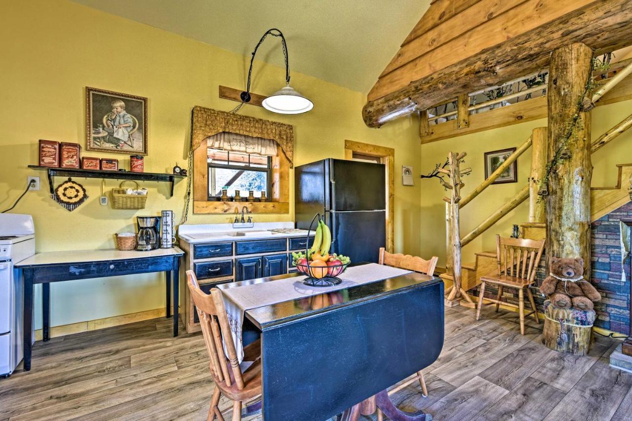 Honey House Cabin - A Quiet Countryside Retreat! Nappanee Eksteriør billede
