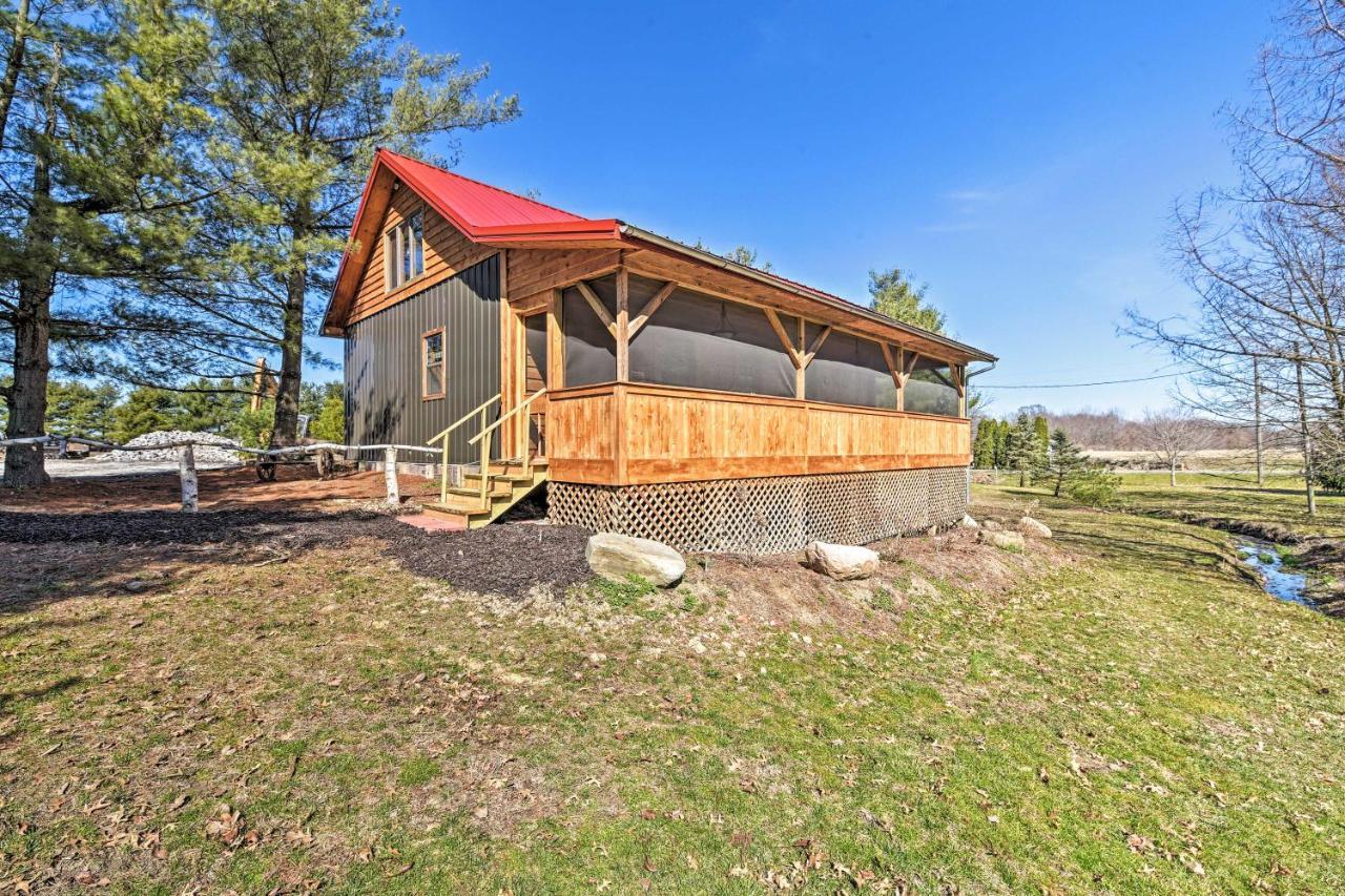 Honey House Cabin - A Quiet Countryside Retreat! Nappanee Eksteriør billede