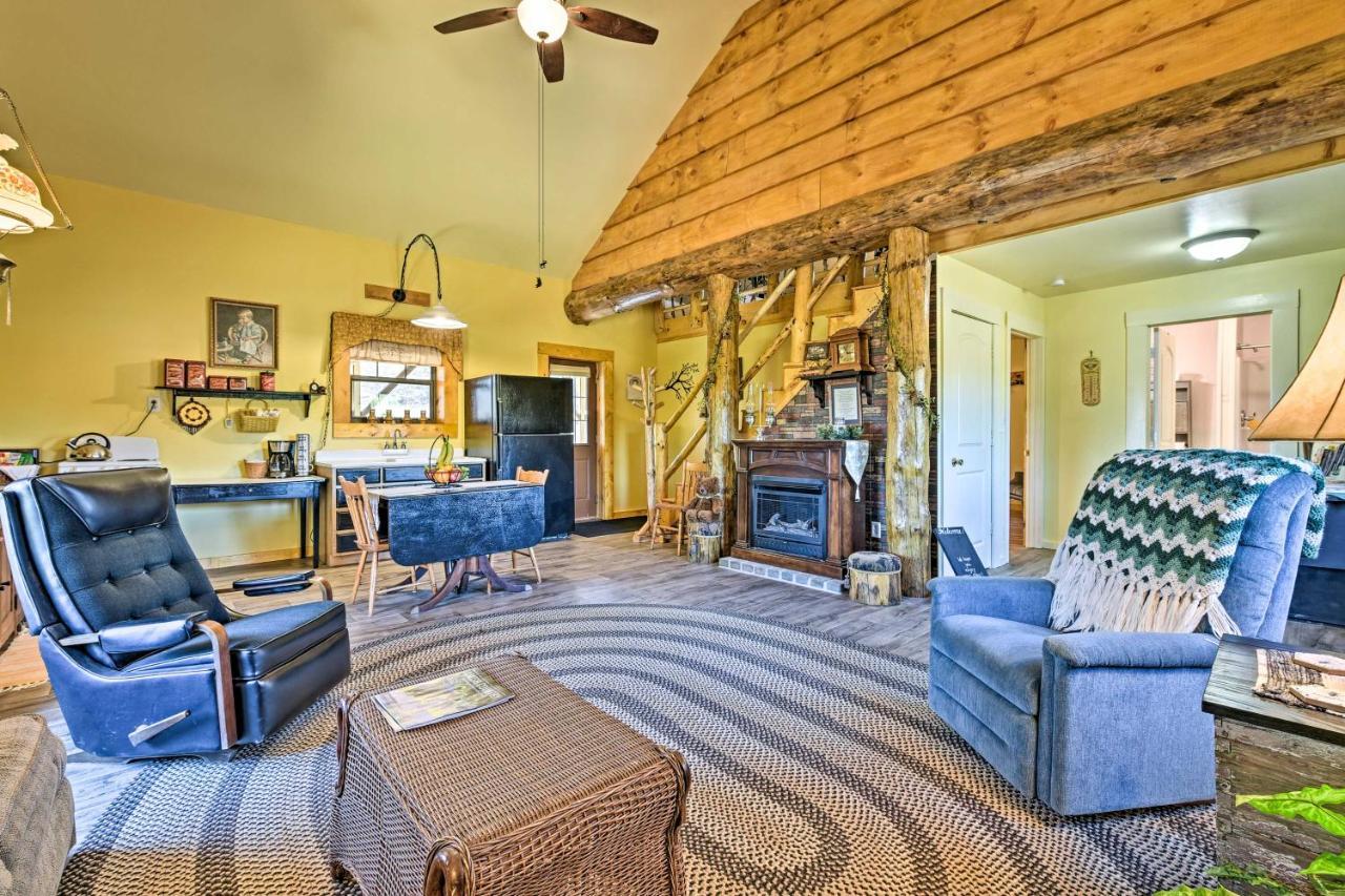 Honey House Cabin - A Quiet Countryside Retreat! Nappanee Eksteriør billede