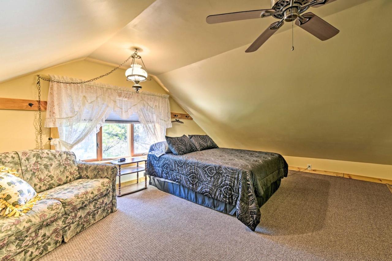 Honey House Cabin - A Quiet Countryside Retreat! Nappanee Eksteriør billede